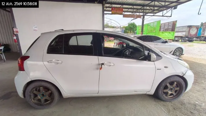 2010 Toyota Yaris – 8