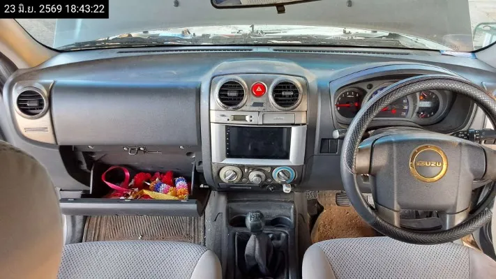 2008 Isuzu D-Max – 10