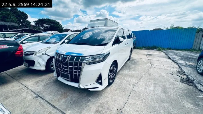 2021 Toyota Alphard – 2
