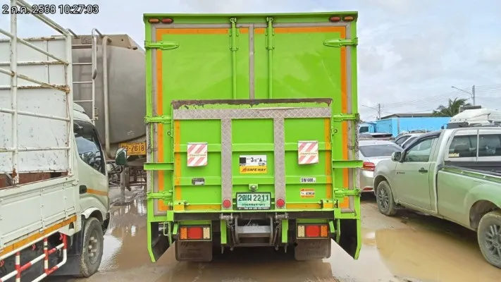 Hino Dutro – 7