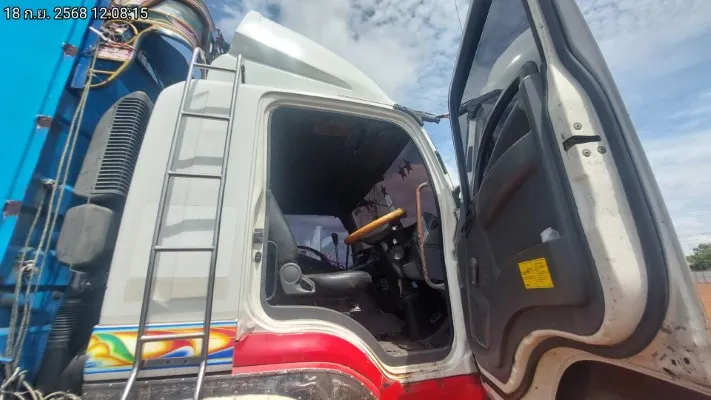 2016 Isuzu FXZ360 – 9