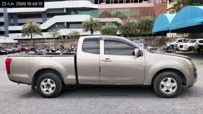 2012 Isuzu D-Max – 8