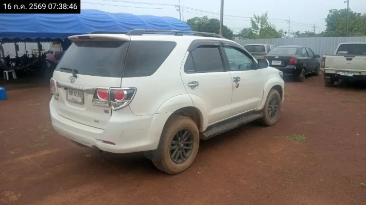 2014 Toyota Fortuner – 5