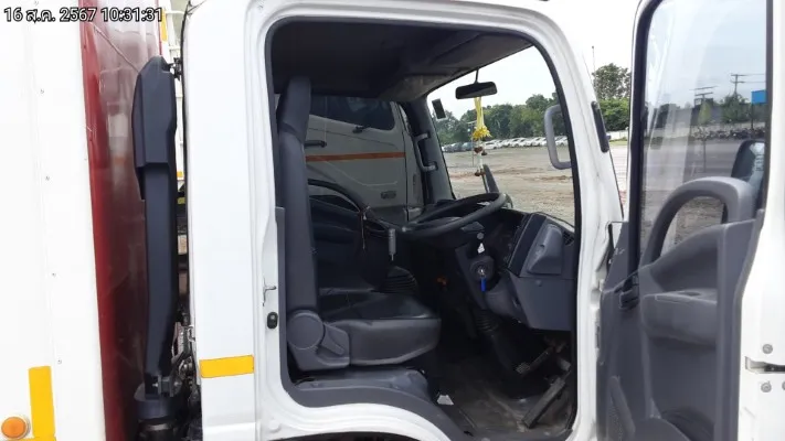 2021 Isuzu NLR – 12