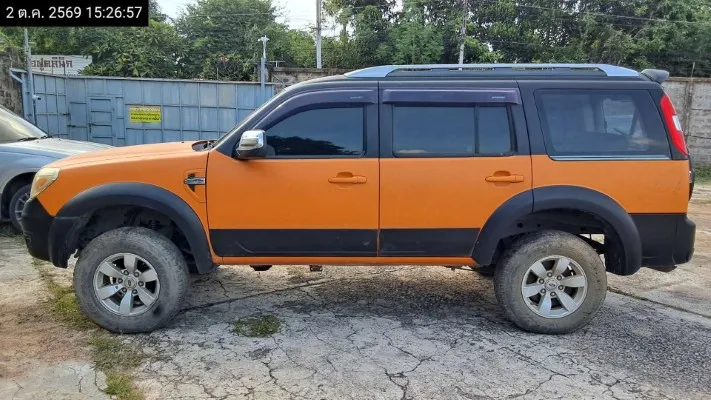 2012 Ford Everest – 7