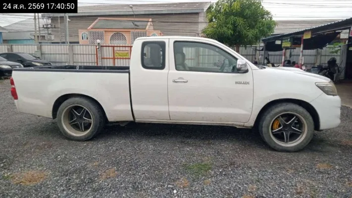 2014 Toyota Hilux Vigo – 8