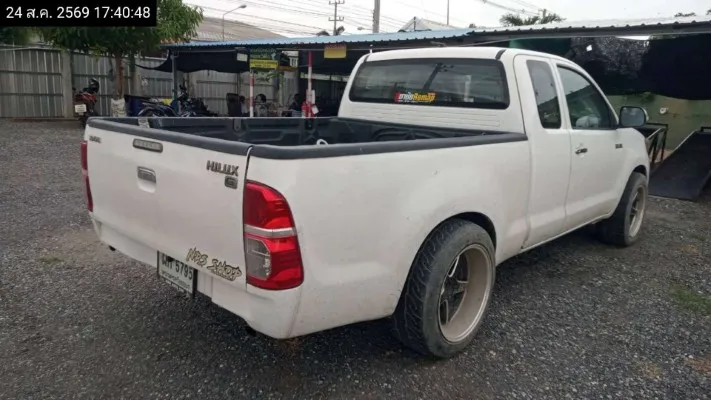 2014 Toyota Hilux Vigo – 5