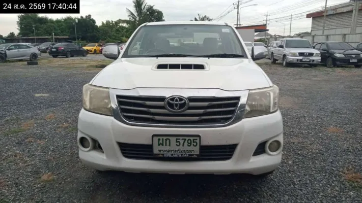 2014 Toyota Hilux Vigo – 1