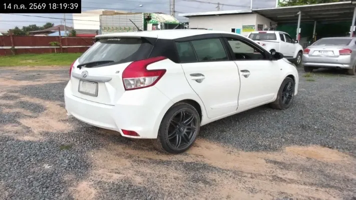 2014 Toyota Yaris – 6