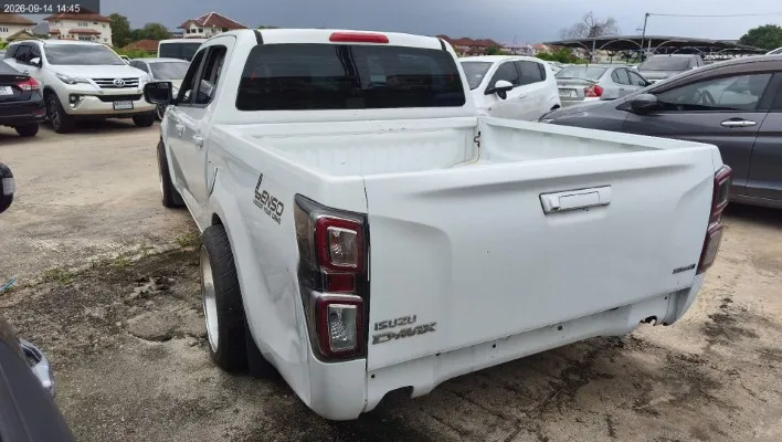 2020 Isuzu D-Max – 6