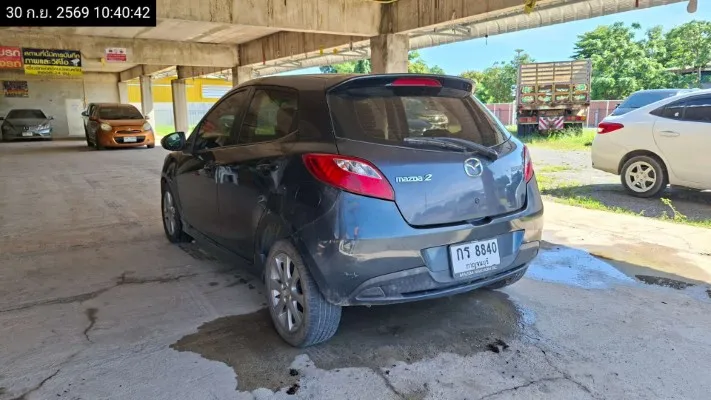 2013 Mazda Mazda2 – 6