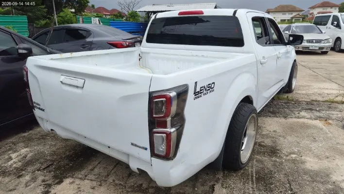2020 Isuzu D-Max – 5