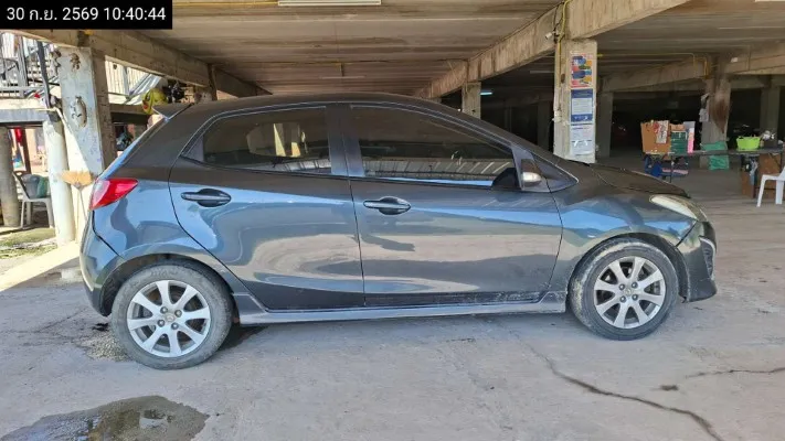 2013 Mazda Mazda2 – 8