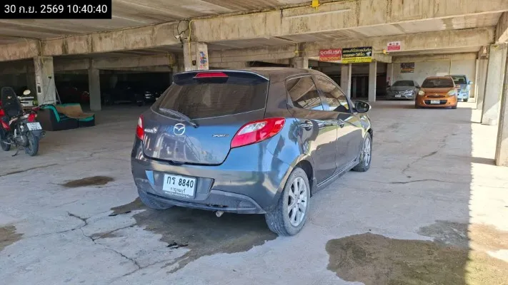 2013 Mazda Mazda2 – 5