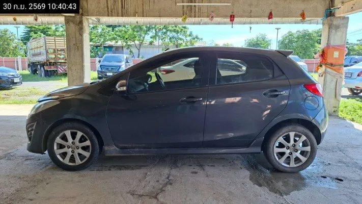 2013 Mazda Mazda2 – 7