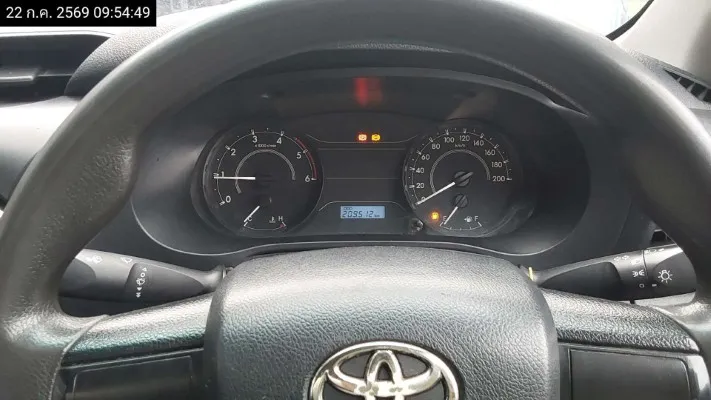 2019 Toyota Hilux Revo – 11