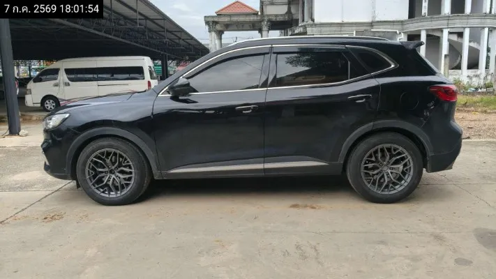 2020 MG HS – 7