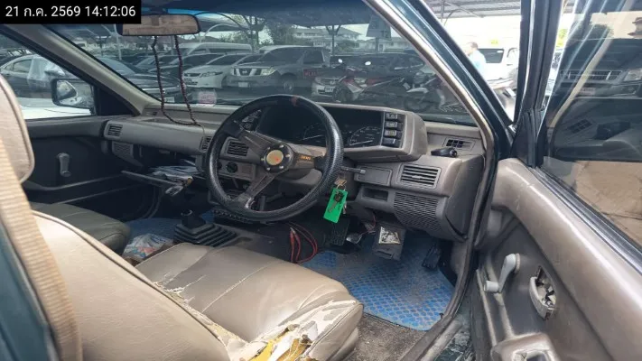 1996 Isuzu TFR – 12