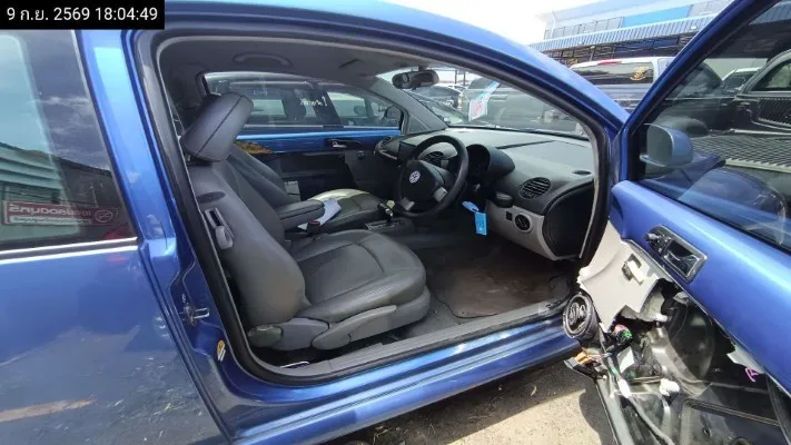 2012 Volkswagen Beetle – 7