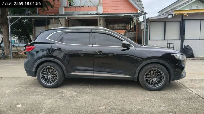 2020 MG HS – 8