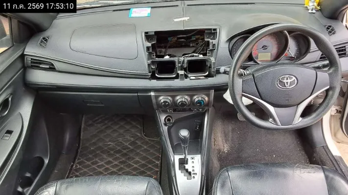 2015 Toyota Yaris – 10
