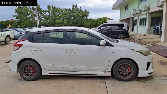 2015 Toyota Yaris – 8