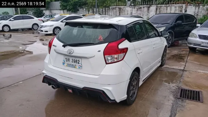 2015 Toyota Yaris – 5