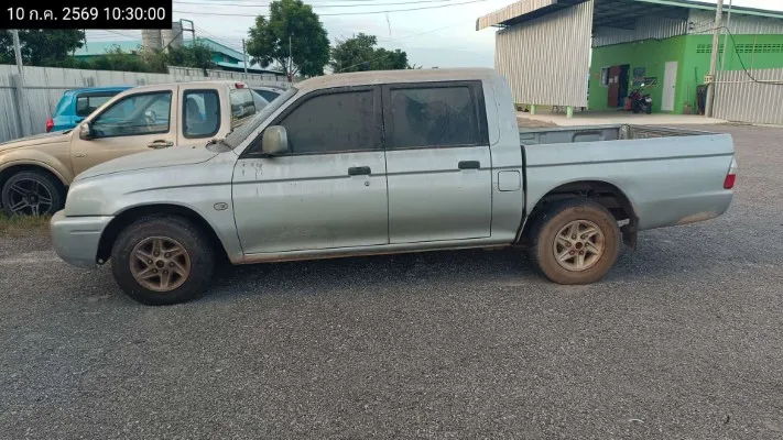 2002 Mitsubishi Strada Grandis – 7