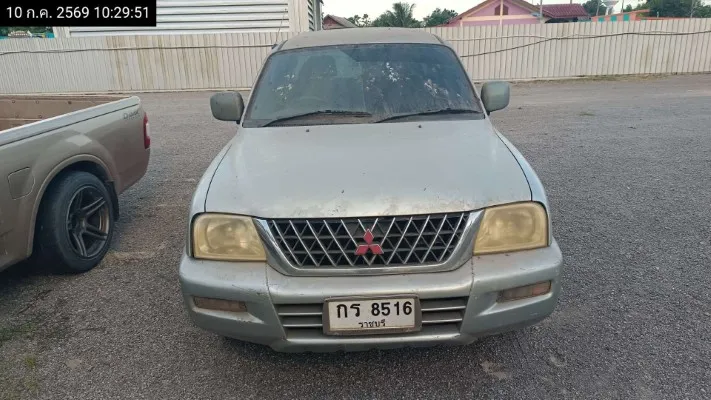 2002 Mitsubishi Strada Grandis – 1