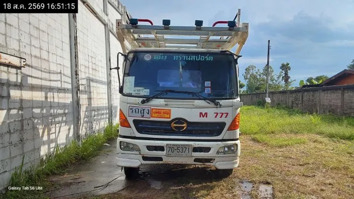2011 Hino รถบรรทุก – 1