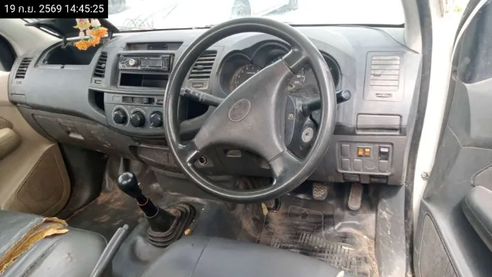2013 Toyota Hilux Vigo – 10