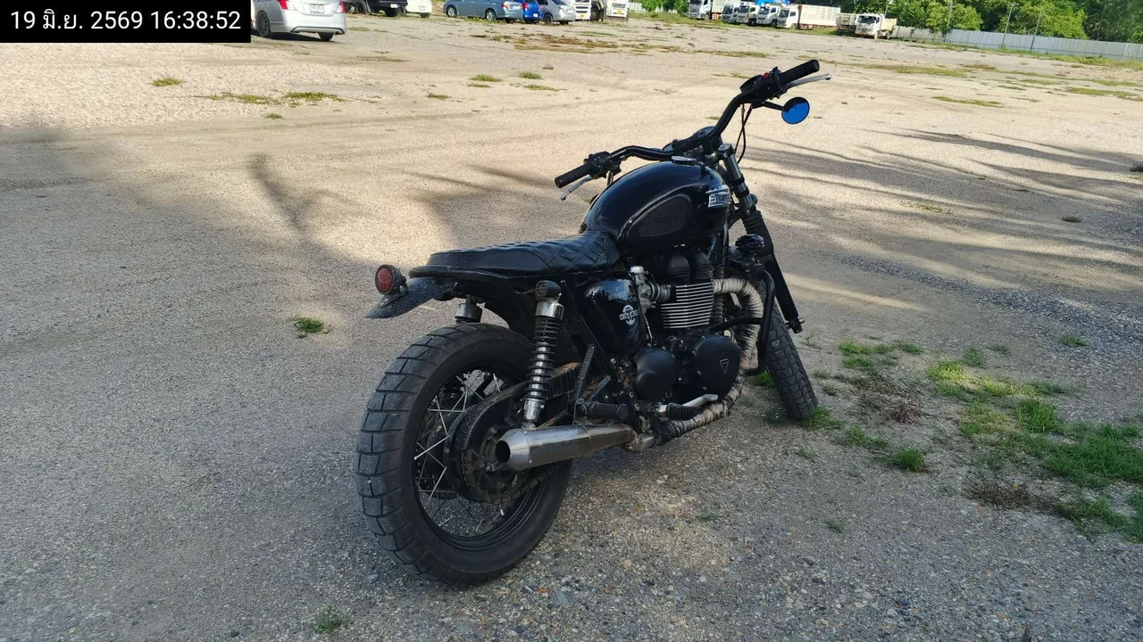 2016 Triumph Bonneville T100 – 8