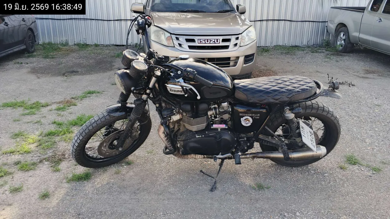 2016 Triumph Bonneville T100 – 1