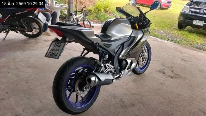 2023 Yamaha YZF-R15 – 8