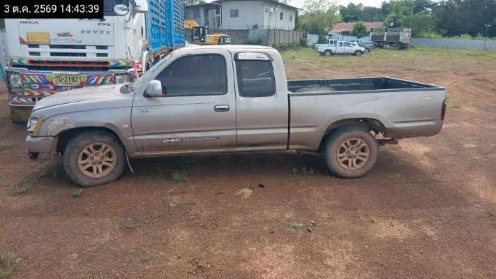 2004 Toyota Hilux Tiger – 7