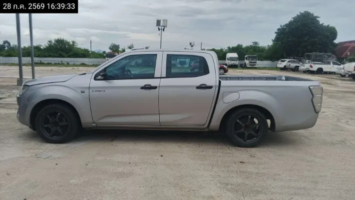 2022 Isuzu D-Max – 7