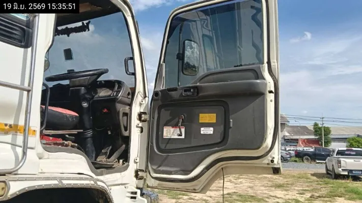 2007 Isuzu FXZ320 – 10