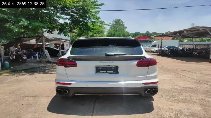 2015 Porsche Cayenne – 4