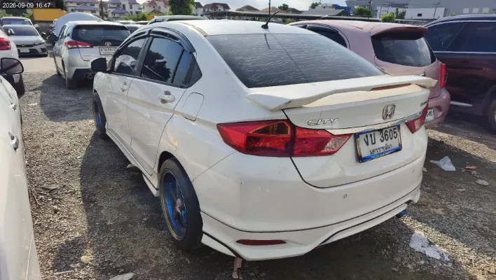 2014 Honda City – 7