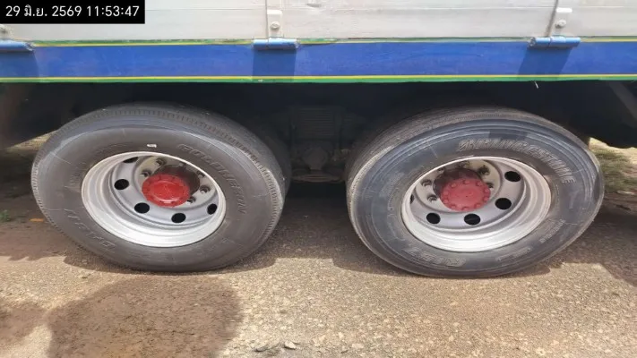2002 Isuzu รถบรรทุก – 10