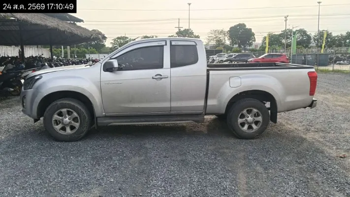 2017 Isuzu D-Max – 7
