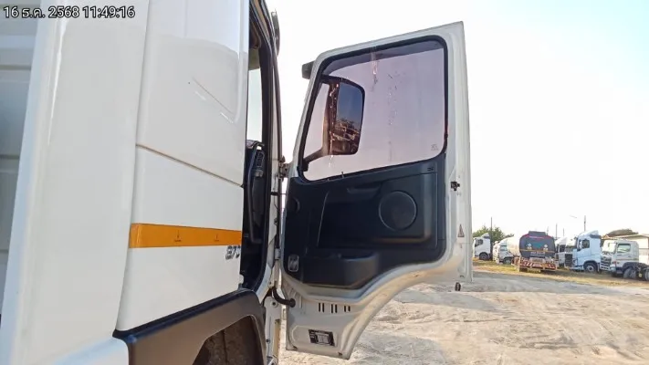 Volvo รถบรรทุก – 9