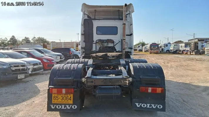 Volvo รถบรรทุก – 4