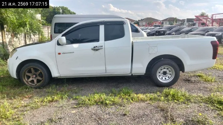 2015 Isuzu D-Max – 7