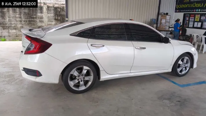 2018 Honda Civic – 8