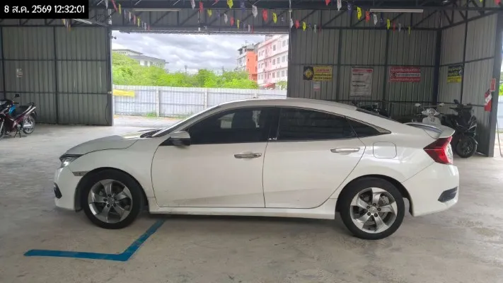 2018 Honda Civic – 7