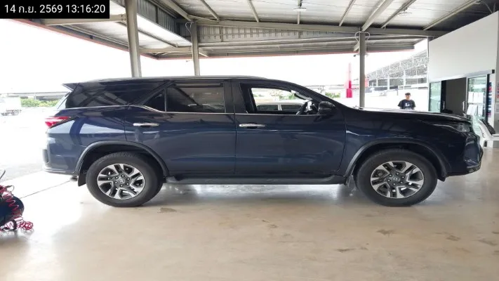 2023 Toyota Fortuner – 8