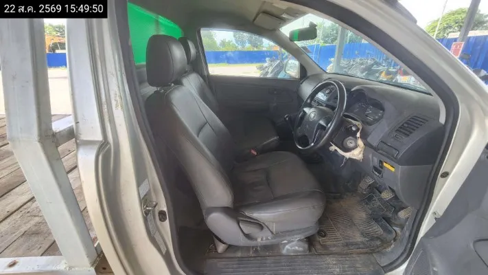 2013 Toyota Hilux Vigo – 12