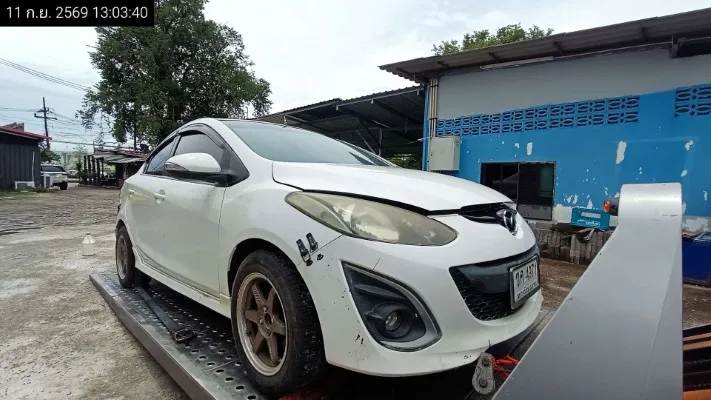 2013 Mazda Mazda2 – 3