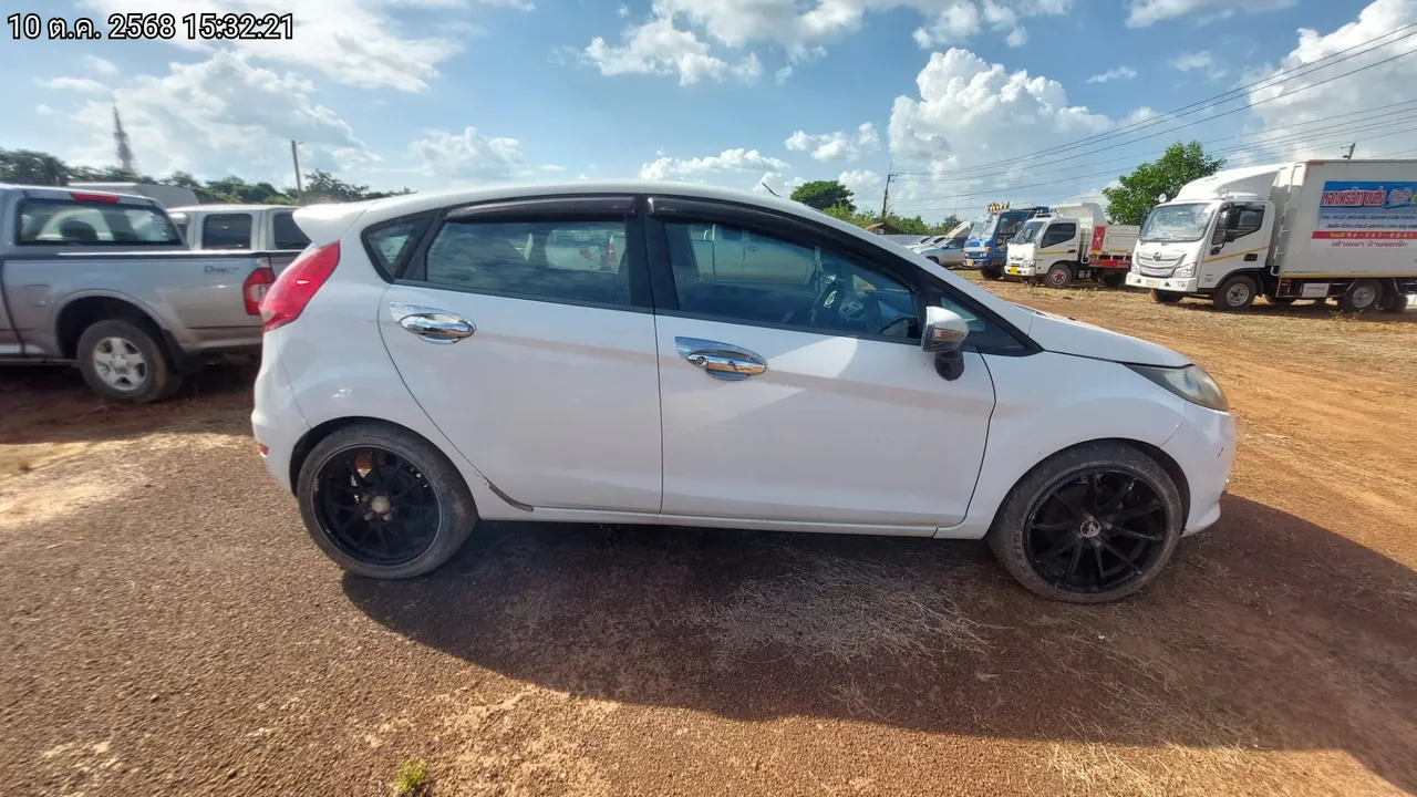 2012 Ford Fiesta – 8